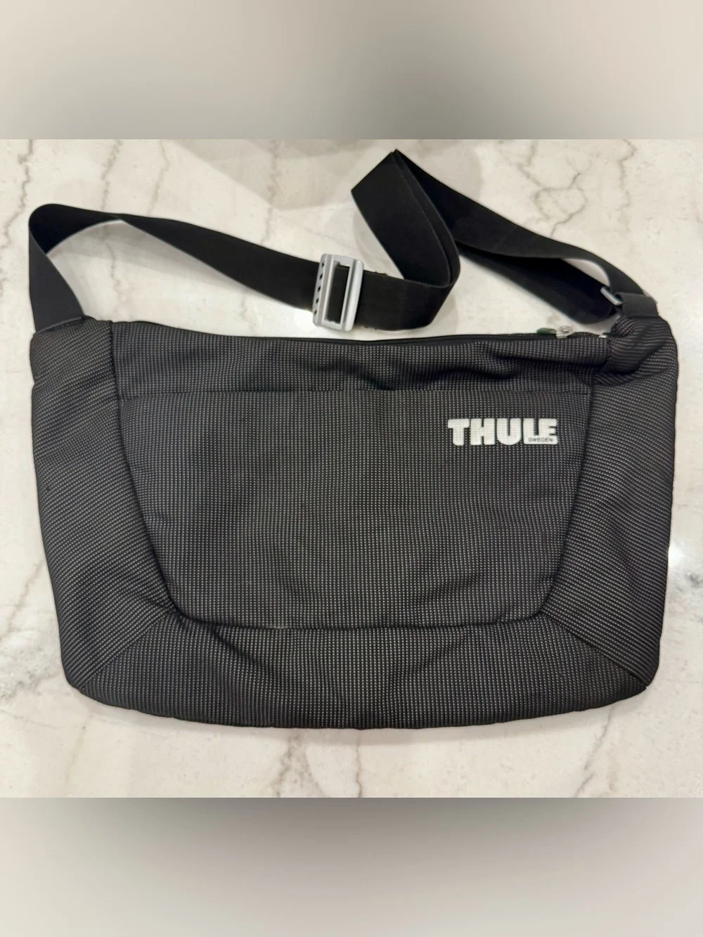 Thule Sweden Black Crossbody Sling Bag - Messenger / Laptop bag